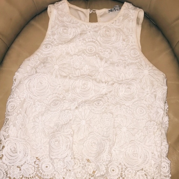 Lace tank top - Picture 1 of 2